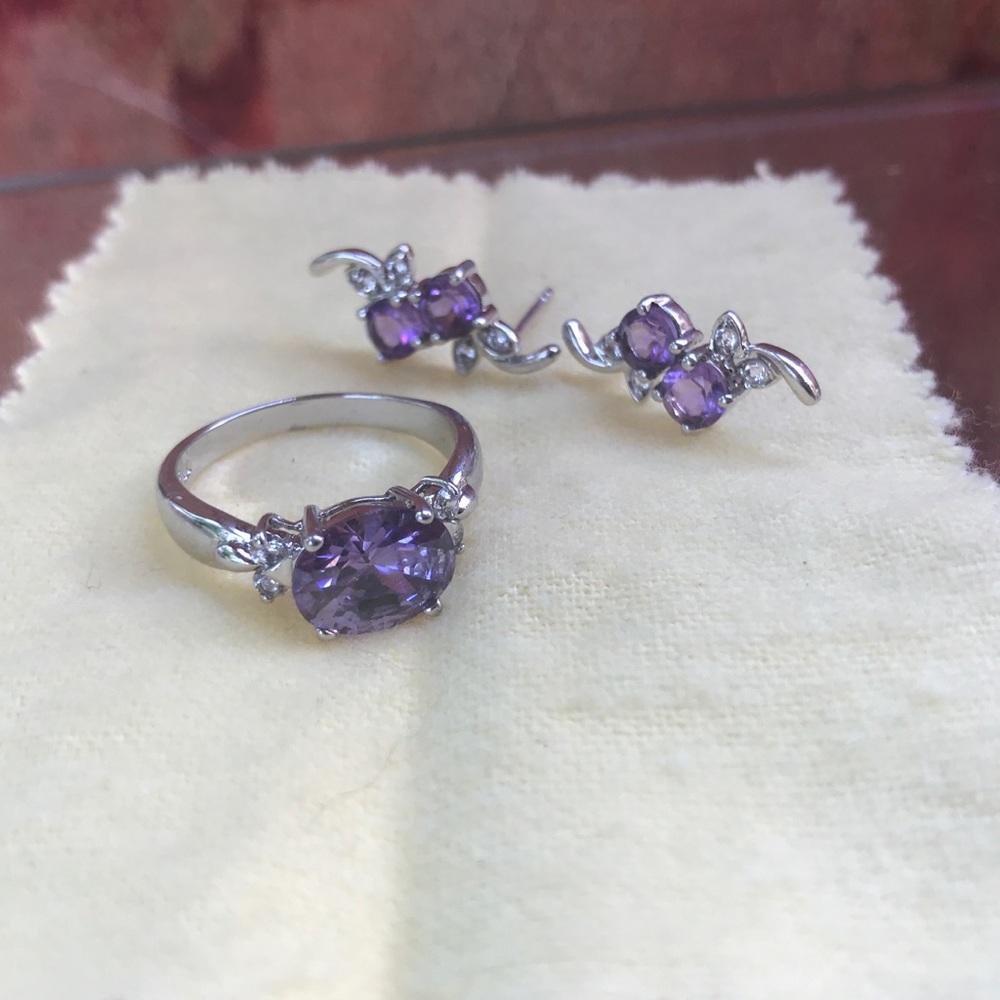 Amethyst in silver with diamond accent